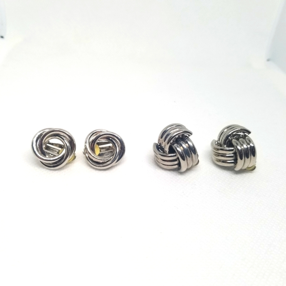 2 Pairs Of Silver Vintage Clip On Knot Earrings Pre-Owned Condition